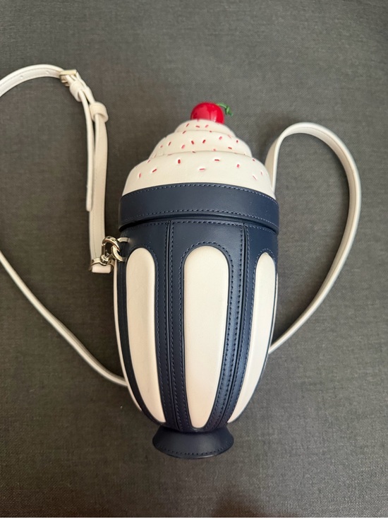 kate spade Handbags - Kate spade Novelty ice cream Sundae Crossbody Bag in White and Navy